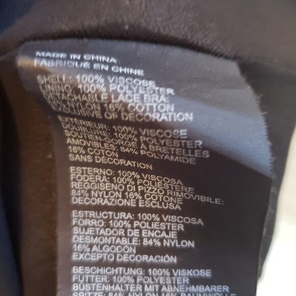 CLUB MONACO BLACK SLEEVELESS TANK WITH KEY HOLE BACK SIZE 6 - Picture 6 of 7